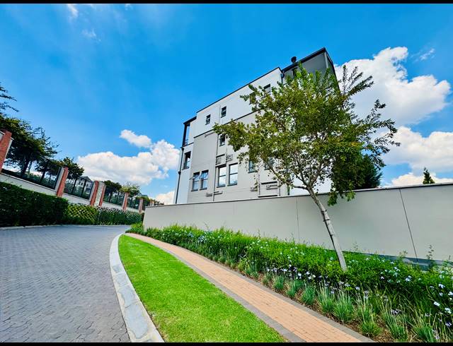 3 BEDROOM FLAT FOR SALE IN WATERFALL